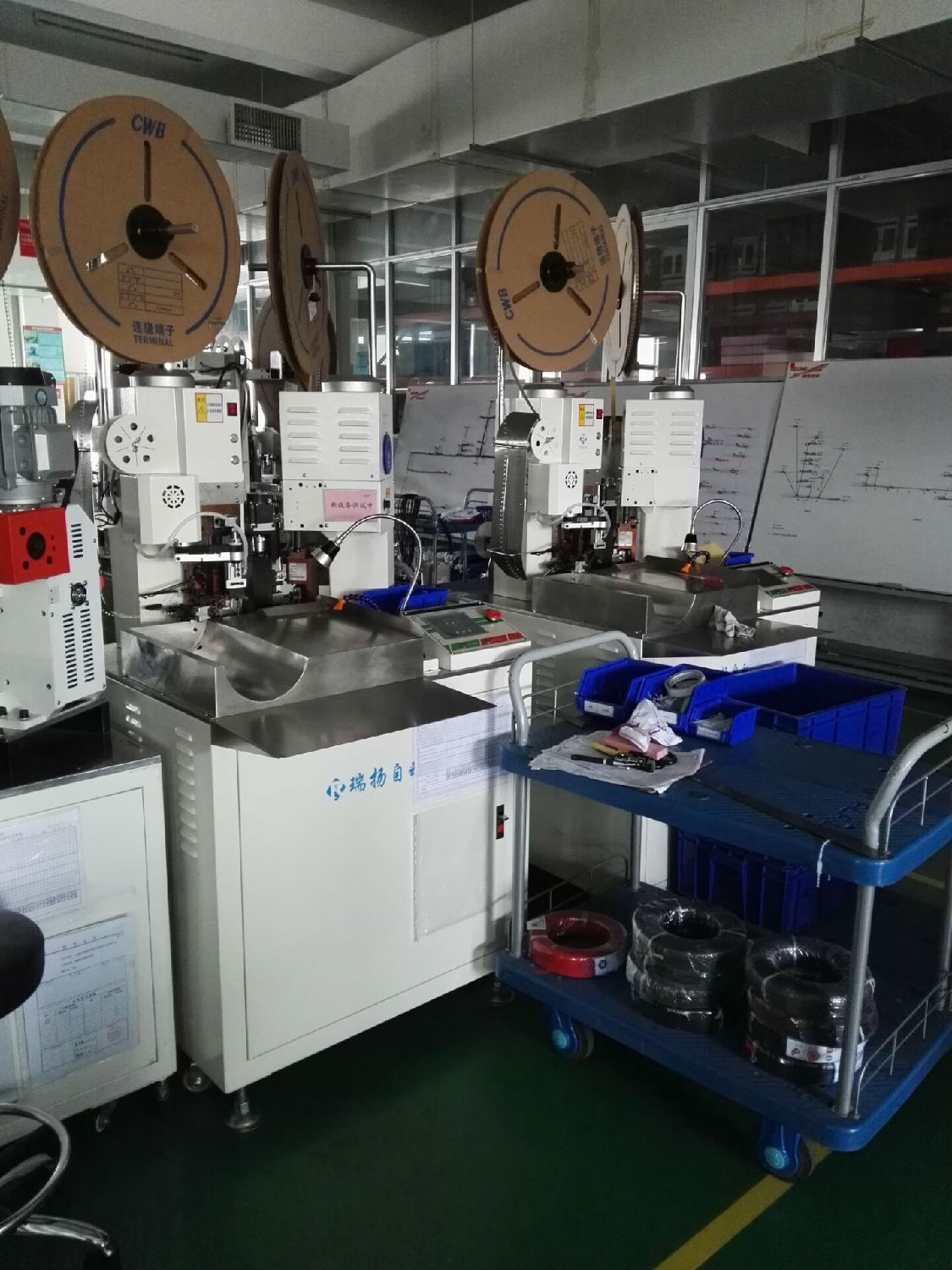 自动端子压着机 自动端子压着机